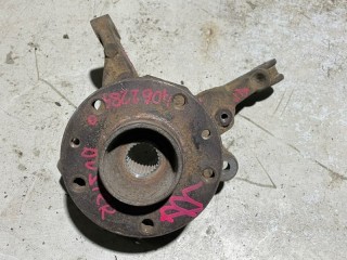 Кулак поворотный передний правый, ориг. номер 8200881829, Renault Duster