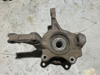 Кулак поворотный передний правый, ориг. номер 8200881829, Renault Duster