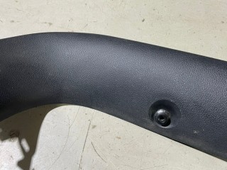 Накладка крышки багажника левая, ориг. номер 6600058377, Geely Coolray SX11 2019-2024