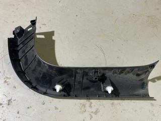 Накладка крышки багажника левая, ориг. номер 6600058377, Geely Coolray SX11 2019-2024