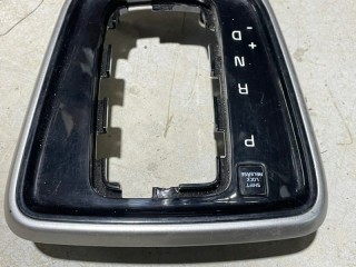 Накладка кулисы, ориг. номер 84642H0100, Kia Rio 4 2017-2020
