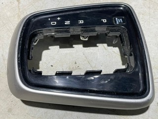 Накладка кулисы, ориг. номер 84642H0100, Kia Rio 4 2017-2020