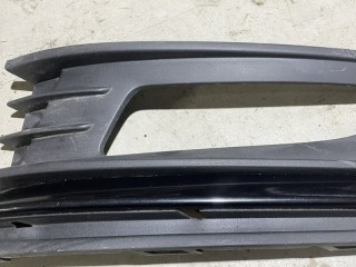 Накладка противотуманной фары левая, ориг. номер 6RU853665F, Volkswagen Polo 5 2009-2014