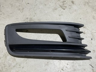 Накладка противотуманной фары правая, ориг. номер 6RU853666F, Volkswagen Polo 5 2009-2014