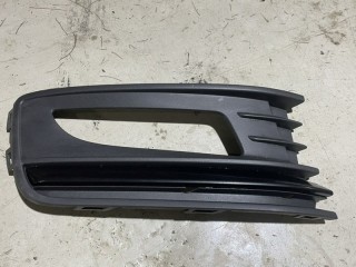 Накладка противотуманной фары правая, ориг. номер 6RU853666F, Volkswagen Polo 5 2009-2014