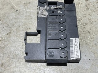 Крышка блока предохранителей задняя, ориг. номер 6R0937550A, Volkswagen Polo 5 2009-2014