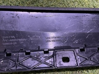 Накладка двери наружная задняя правая, ориг. номер 51357258308, BMW f30 2011-2016