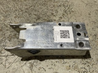 Кронштейн усилителя передний левый MINI Hatch F56, 51117406389