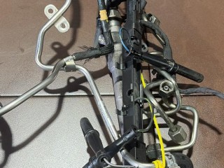 топливная рампа, ориг. номер CFF, CLL, CDC, CDB, CSH, 03L906051, 057130764AB, CYK, CRF, DBG, Volkswagen Caddy 3 2004-2010