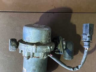 насос вакуумный, ориг. номер AWT, ALZ, AWM, BAR, AXQ, BHK, 8E0927317, Volkswagen Touareg 2002-2007