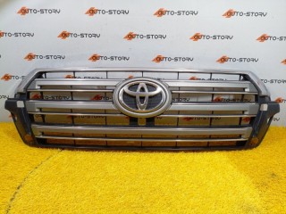 Решетка радиатора Toyota Land Cruiser 200