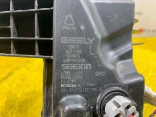 Фара дневного света левая (ходовые огни), ориг. номер 7054024900, Geely Coolray 2019-2024