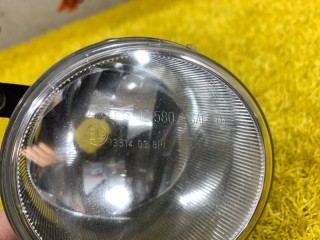 Фара противотуманная правая, ориг. номер 8121147010, Toyota Auris E18 2012-2015
