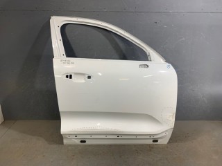 Дверь передняя правая Volvo XC40 2017-2022
