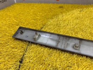 Накладка двери передней правой, ориг. номер 5075049900, Geely Tugella 2019-2023