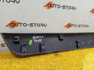 Накладка двери багажника, ориг. номер 768020R070, Toyota Rav4 5 2018-2026