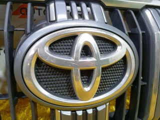 Решетка радиатора, ориг. номер 5310160F70, Toyota Land Cruiser Prado 150