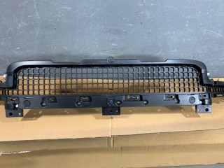 Решетка в бампер центральная, ориг. номер LR129424, Land Rover Defender 2 2019-2026