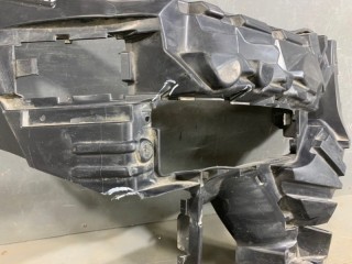 Кронштейн переднего бампера правый, ориг. номер 51118069892, BMW X7 G07 2018-2022