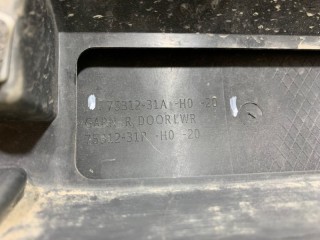 Накладка двери передней правой, ориг. номер 111, Honda e:NS1 2022-2026