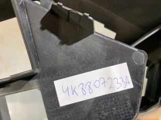 Кронштейн решетки радиатора, ориг. номер 4K8807233A, Audi A7 C8