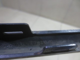 Молдинг переднего бампера центральный, ориг. номер 6RF853101A, Volkswagen Polo SED