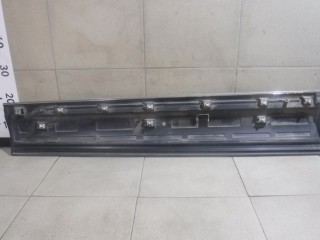 Накладка двери передней правой, ориг. номер 7P6854940H, Volkswagen Touareg NF