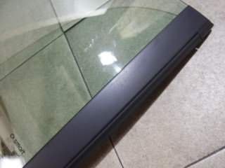 Стекло двери передней правой (форточка), ориг. номер 4537204801, Smart ForTwo C453