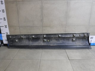 Накладка двери передней правой, ориг. номер 7P6854940H, Volkswagen Touareg NF
