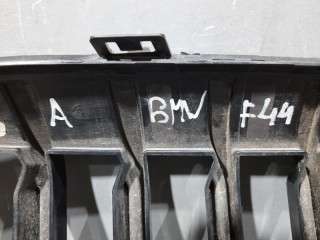 Решетка радиатора левая, ориг. номер 51138080489, BMW 1-series F40
