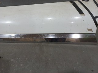 Накладка двери передней правой, ориг. номер 7P6854940H, Volkswagen Touareg NF