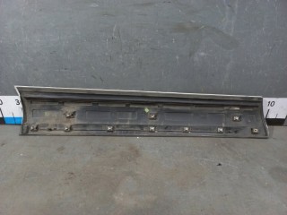 Накладка двери передней правой, ориг. номер 7P6854940H, Volkswagen Touareg NF
