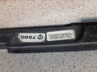 Накладка стекла переднего левого, ориг. номер 7P0837475G7Z7, Volkswagen TOUAREG NF