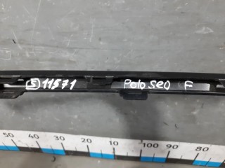 Молдинг переднего бампера центральный, ориг. номер 6RF853101A, Volkswagen Polo Sed