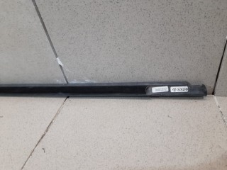 Накладка стекла переднего правого, ориг. номер 7P0837477, Volkswagen Touareg NF