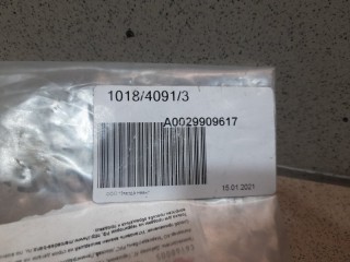 Болт, ориг. номер A0029909617, Mercedes-Benz C-Class A205