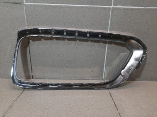 Накладка на решетку правая, ориг. номер 51137412422, BMW 6-series G32 2017-2020