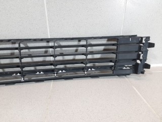 Решетка в бампер центральная, ориг. номер 6RU853677C9B9, Volkswagen ­Polo Sed