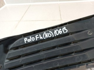 Решетка в бампер левая, ориг. номер 6RU853665C, Volkswagen Polo Sed