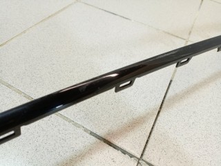 Молдинг заднего бампера центральный, ориг. номер 6RF853835, Volkswagen Polo SED