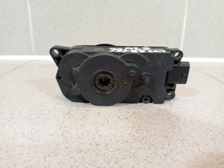 Моторчик заслонки решетки радиатора, ориг. номер 51749854640, BMW 5-Series G30 2016-2020