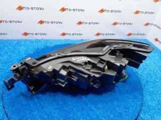 Фара правая, ориг. номер GSJ451031A, Mazda Mazda6 GL