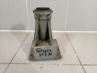 ОПОРНЫЙ КРОНШТЕЙН ПРИВОДА, ориг. номер 31507552541, BMW X5 E70 2006-2010