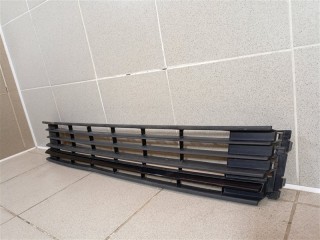 Решетка в бампер центральная, ориг. номер 6RU853677C9B9, Volkswagen Polo SED