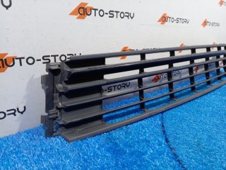 Решетка в бампер центральная, ориг. номер 6RU853677C9B9, Volkswagen Polo SED