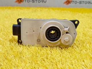 Моторчик заслонки решетки радиатора, ориг. номер 51749854640, BMW 5-Series G30 2016-2020