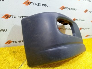 Накладка переднего бампера правая, ориг. номер MK618554, Mitsubishi FUSO
