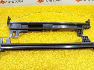 Кронштейн радиатора, ориг. номер A2045010320, Mercedes-Benz C-Class C204 2007-2011
