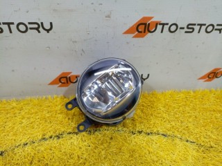 Фара противотуманная правая, ориг. номер 8121048051, Toyota Camry V70