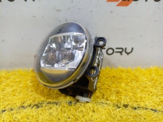 Фара противотуманная правая, ориг. номер 8121048051, Toyota Camry V70